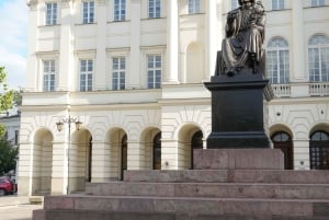 Warsaw: Guided Walking Tour with a Private Chopin Concert