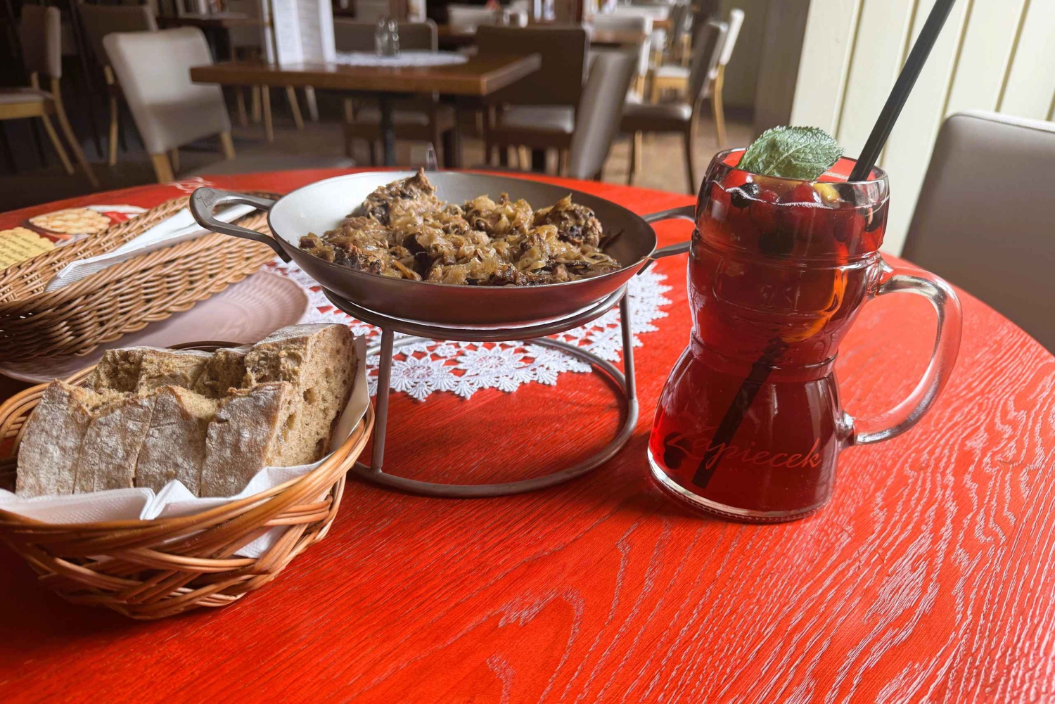 ワルシャワ：穴場グルメ＆文化ツアー（小人数制）