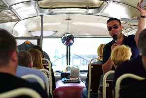 Warsaw: Highlights Guided Retro Bus Tour