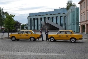 Varsovia: Tour privado histórico en Fiat Retro