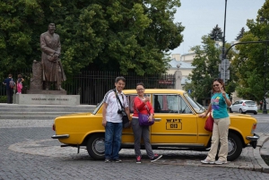 Warsaw: Historic Private Tour in Retro Fiat
