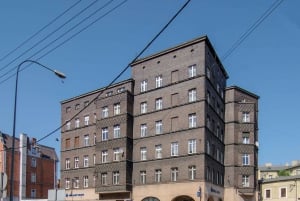 Warsaw Jewish Ghetto Private Tour with Synagogue & Cemetery