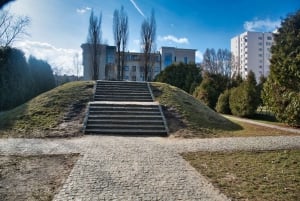 Warsaw: Jewish Heritage & Holocaust Walking Tour