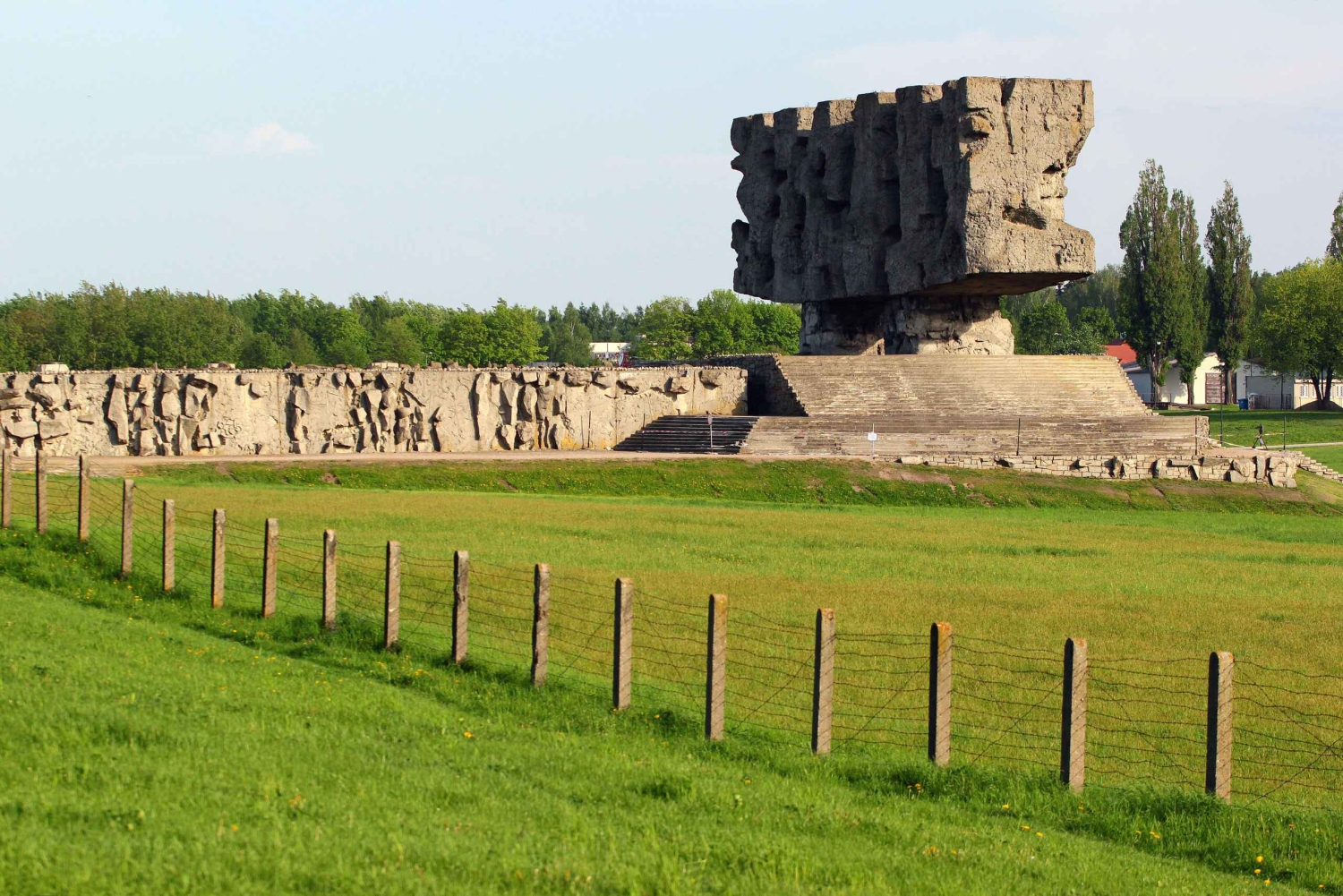 Warsaw: Majdanek Concentration Camp, Lublin Day Trip by Car