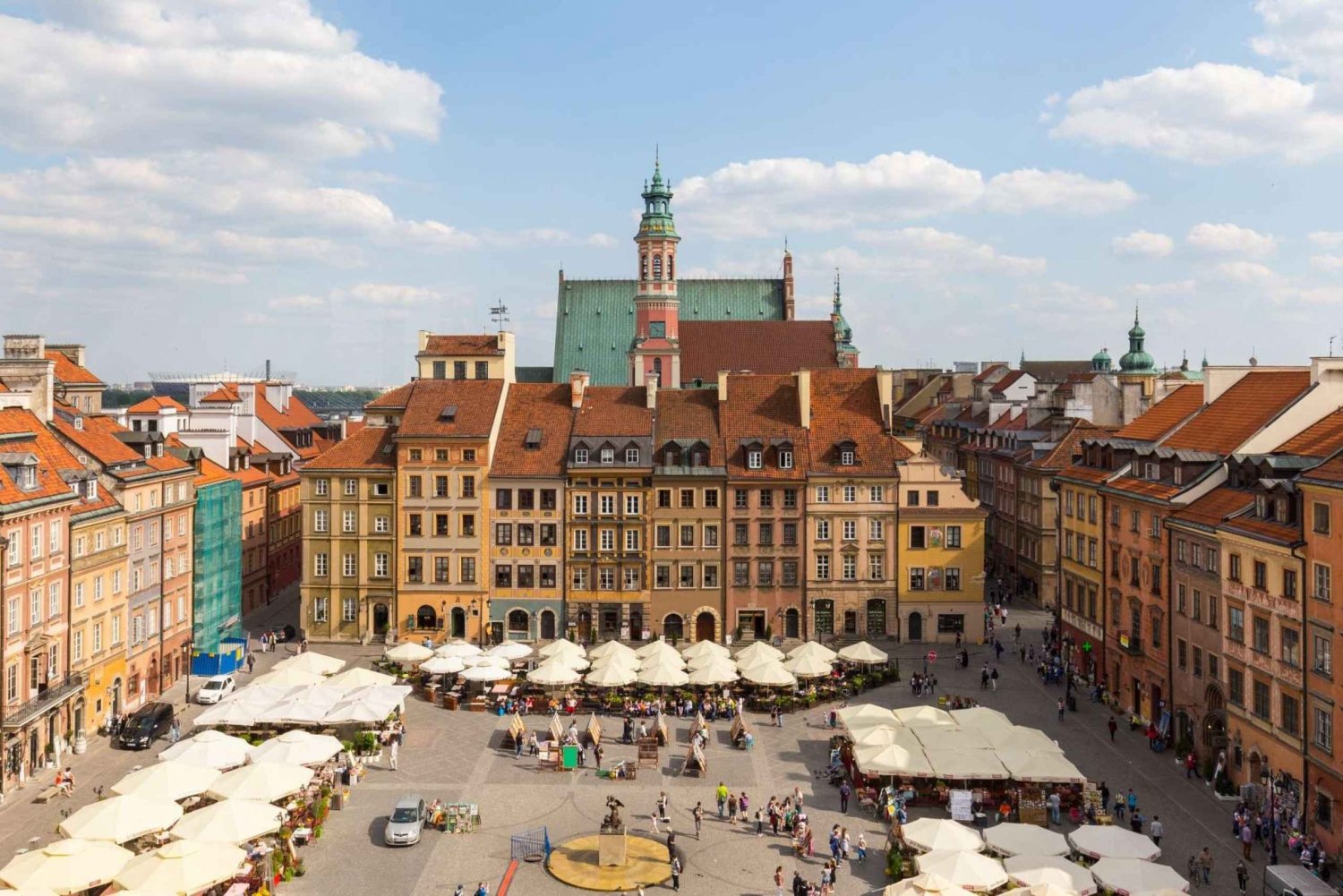 Exploring-the-Warsaw-Old-Town-Christmas-Market