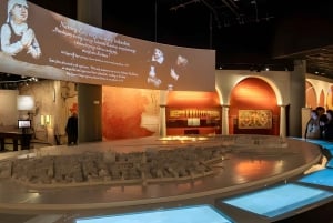 Warsaw: POLIN Museum Guided Tour with Tickets