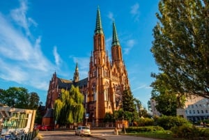 Warschau: Praga District Tour met wodkamuseum en proeverij