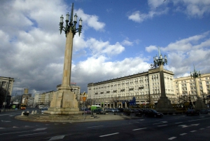 ワルシャワ：車での送迎付き3時間プライベート観光ツアー