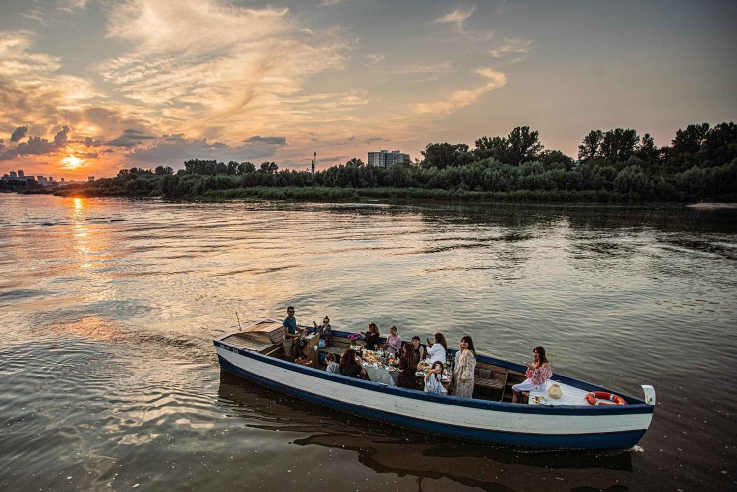 Warsaw: Private Cruise on a wooden boat - max. 12 pax