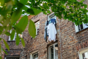 Warsaw: Private Praga District & Hidden Gems Walking Tour