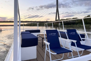 Warszawa: Privat flodkrydstogt med snacks og drikkevarer