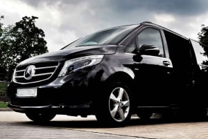 Warsaw: Private Transfer to/from Warsaw Chopin Airport (WAW)