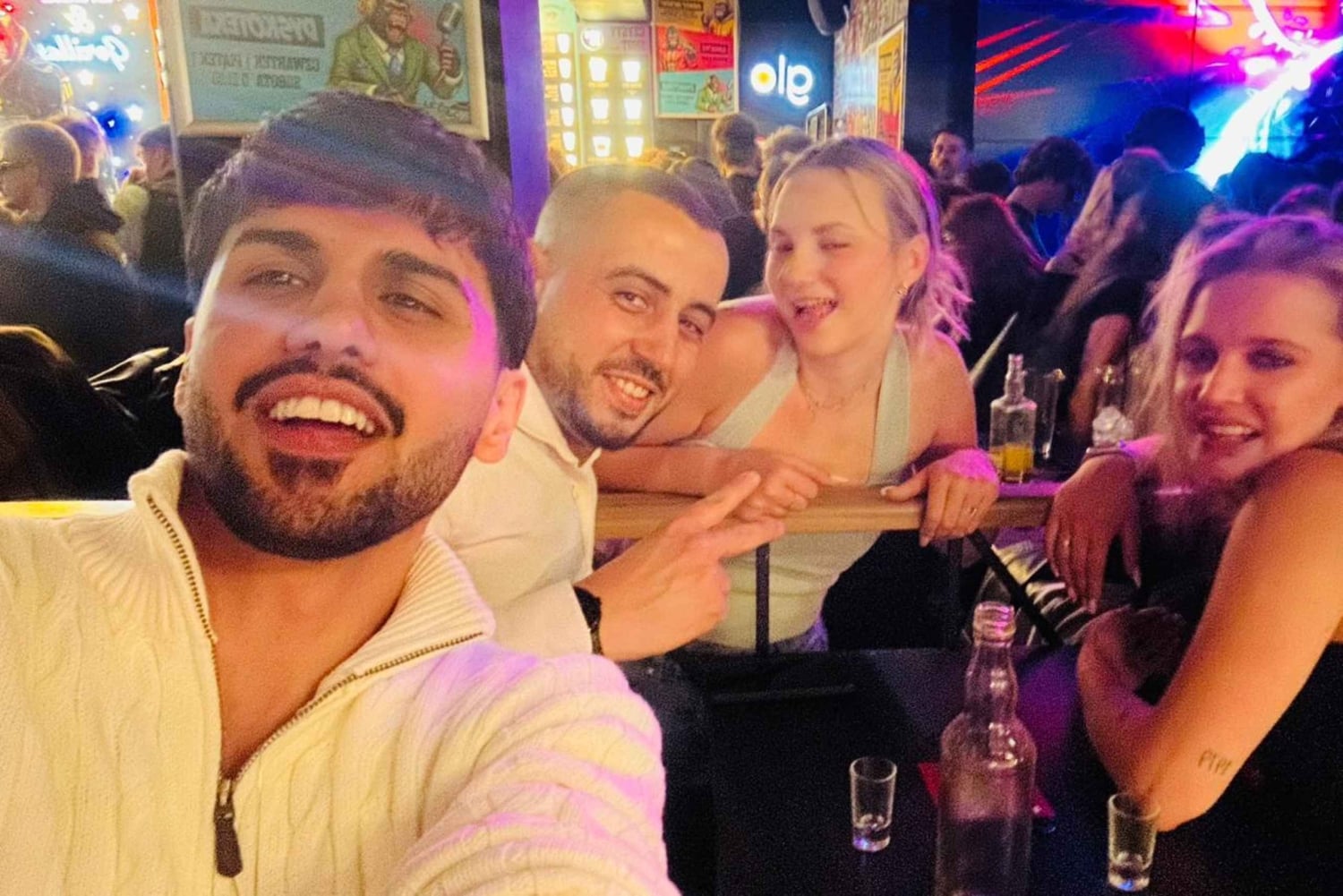 Varsóvia: Pub Crawl com bebidas, descontos, jogos e entrada VIP