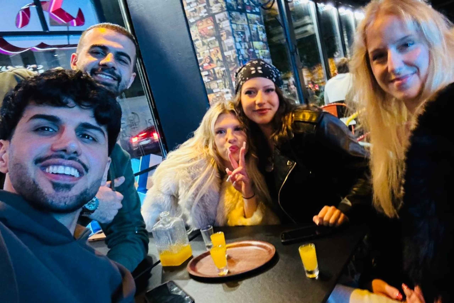 Varsóvia: Pub Crawl com bebidas, descontos, jogos e entrada VIP