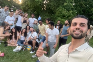 Varsóvia: Pub Crawl com bebidas, descontos, jogos e entrada VIP