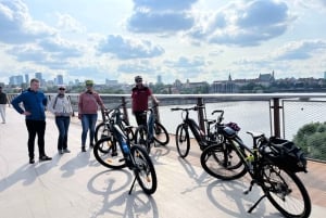 Varsóvia: Passeio com Chopin, tour de 3 horas em bicicleta elétrica com guia