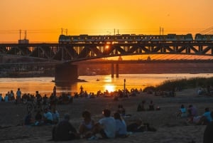 Warschau: Lagerfeuer am Flussufer