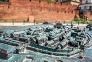 Warsaw: The City in a Nutshell Small Group Walking Tour