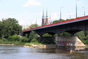 Warsaw: Scenic Vistula Cruise with Landmark Views for 18 Pax