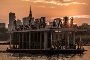 ワルシャワ：ヴィスワ川クルーズ（モダンなバージ船）