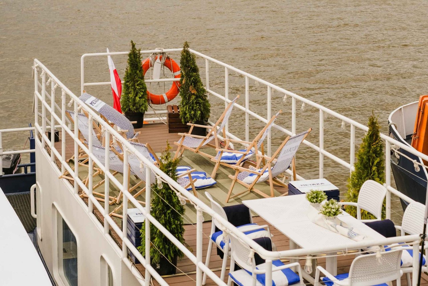 Warsaw: Vistula River Cruise with Prosecco and Audio Guide