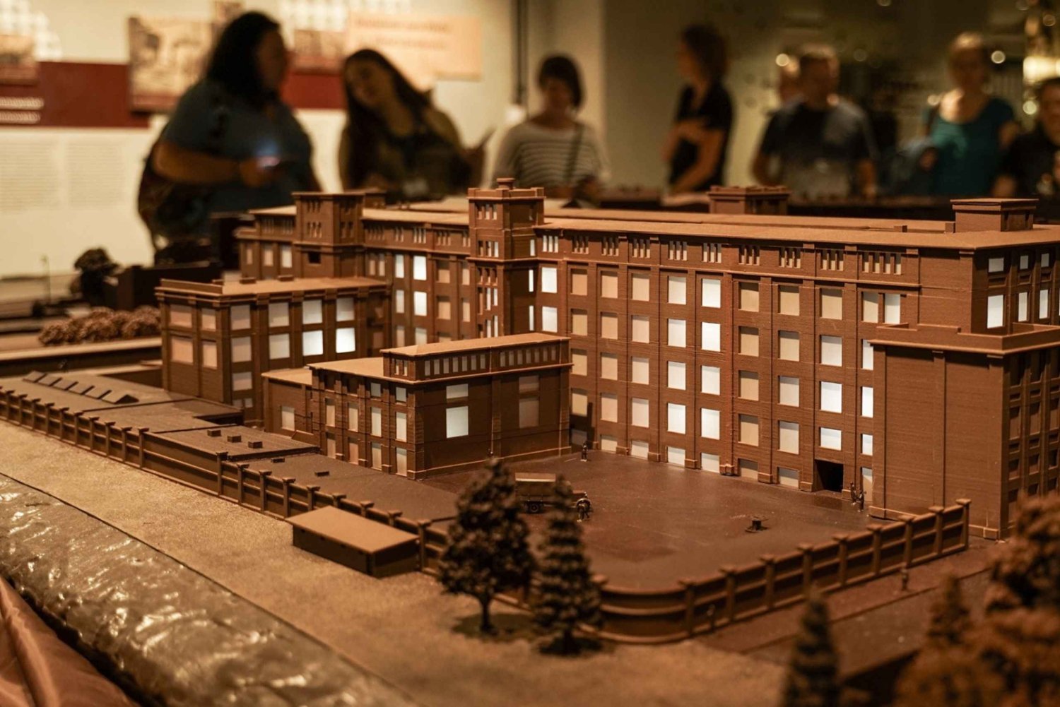 Warsaw: Wedel Chocolate Factory Museum Guided Tour & Tasting