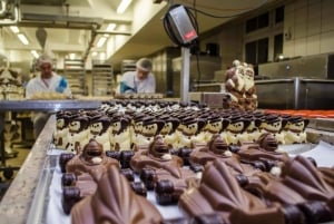 Warsaw: Wedel Chocolate Factory Museum Guided Tour & Tasting
