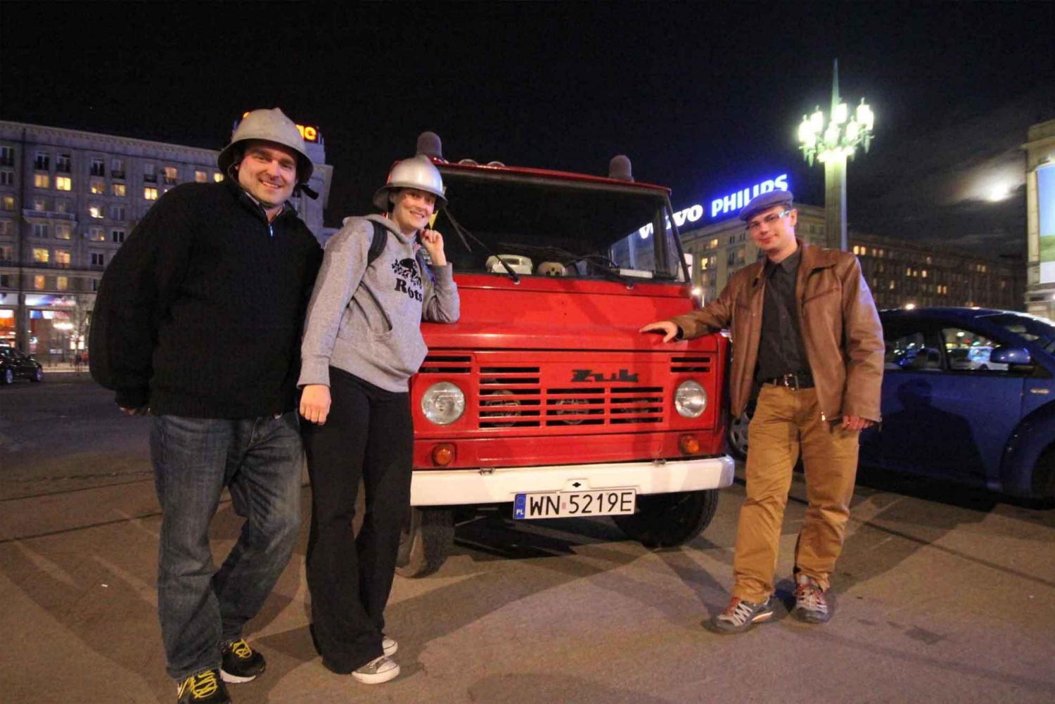 Warsaw: WWII Private Tour by Retro Minibus with Hotel Pickup
