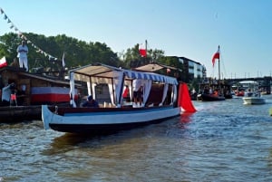 Warsaw: Scenic Cruise by Gondola on the Vistula River