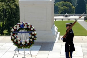 2 つで 1 つ! DC のハイライトとアーリントン墓地のツアー バンドル