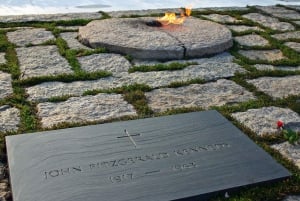 Cerimonia del Cementario e della Guardia di Arlington con il Memoriale di Iowa Jima