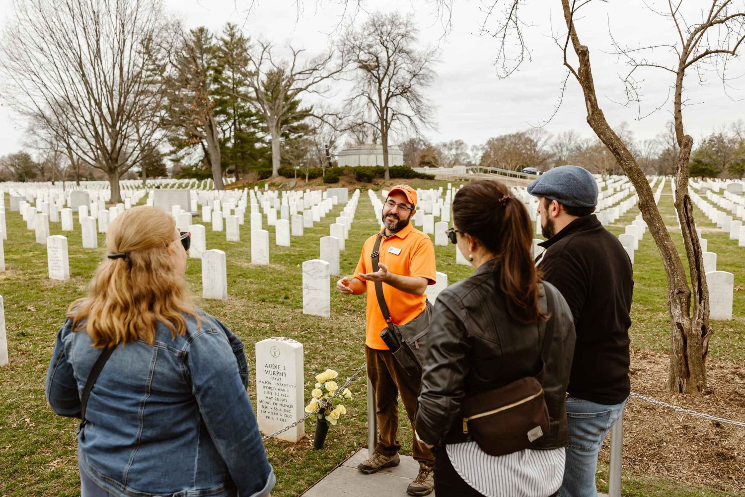 Arlington Cemetery: Kennedy-minnesmärken och vaktavlösning
