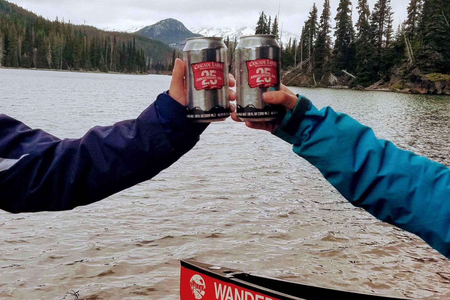 Bend: Półdniowa wycieczka kajakiem Brews & Views po jeziorach Cascade Lakes