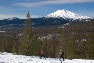 Bend: Półdniowa wycieczka na rakietach śnieżnych w paśmie Cascade Mountain Range