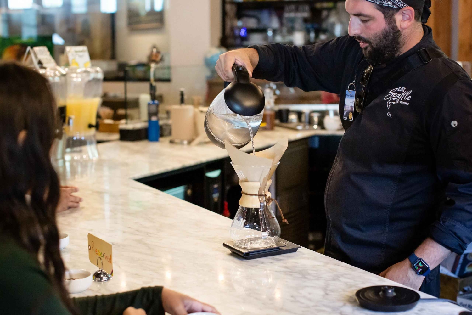 パイク プレイス マーケットのコーヒー クローリングと VIP モーニング