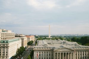 D.C: Monument och historia Guidad amerikansk minibussrundtur – dag och kväll