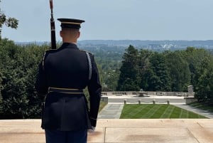 DC: Arlington Cemetery Guided Tour and Changing of the Guard