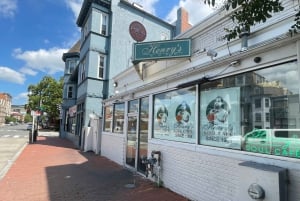 DC: Iltainen paikallinen ruokakierros DrinkEatWalkin kanssa