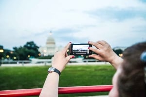 DC: Hop-on Hop-off Tour by Open-top Bus with 17 Stops