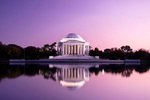 DC: Visita a los Monumentos y Conmemoraciones al atardecer en autobús descapotable