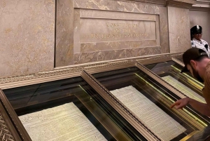 DC: Kansallisarkisto ilman jonotusta ja OPO Tower -opastettu kierros