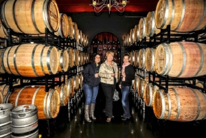 シアトル発：スノコルミー滝とウッディンビルのワインテイスティング