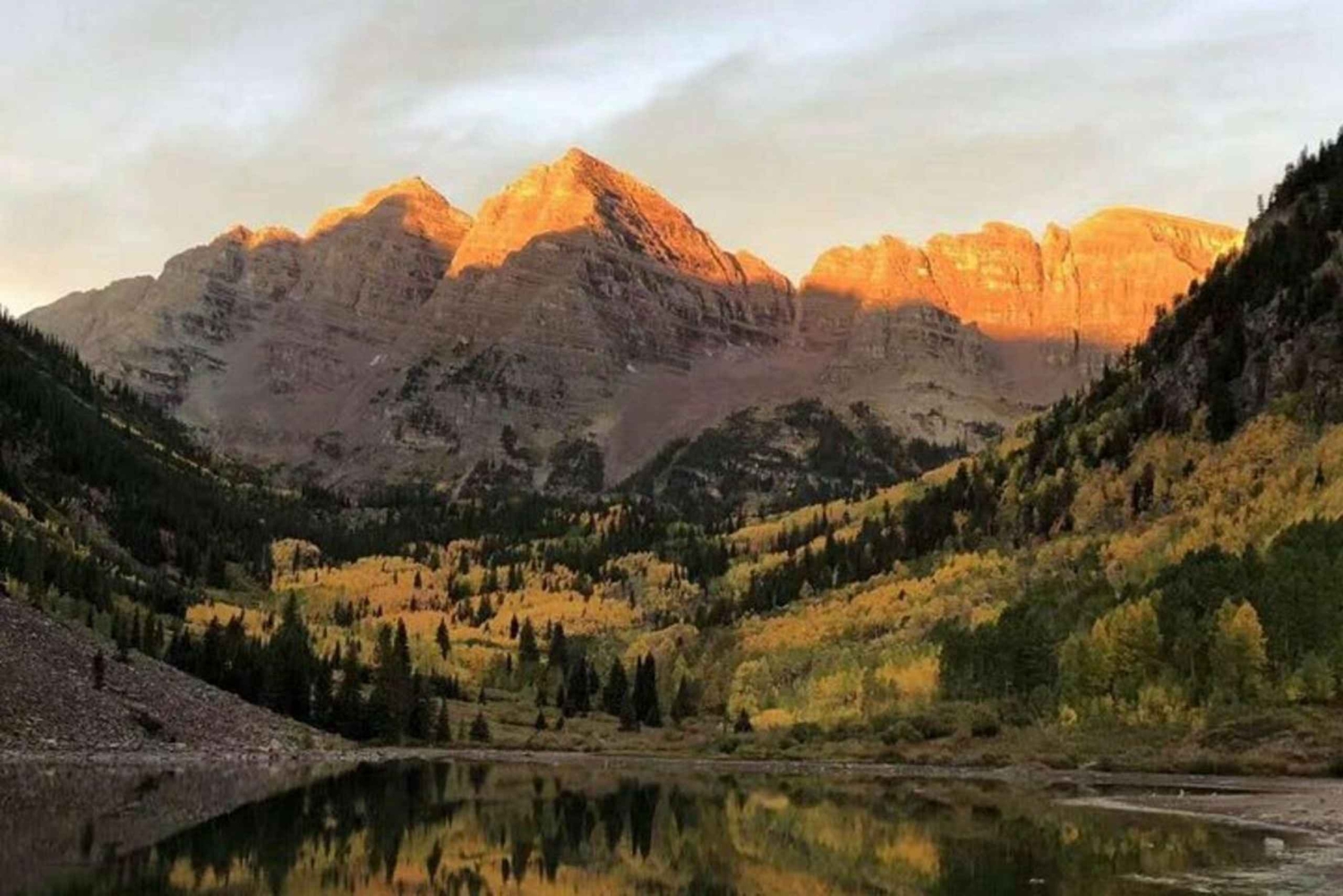 Visite d'une journée en petit groupe du parc national olympique avec traversée en ferry
