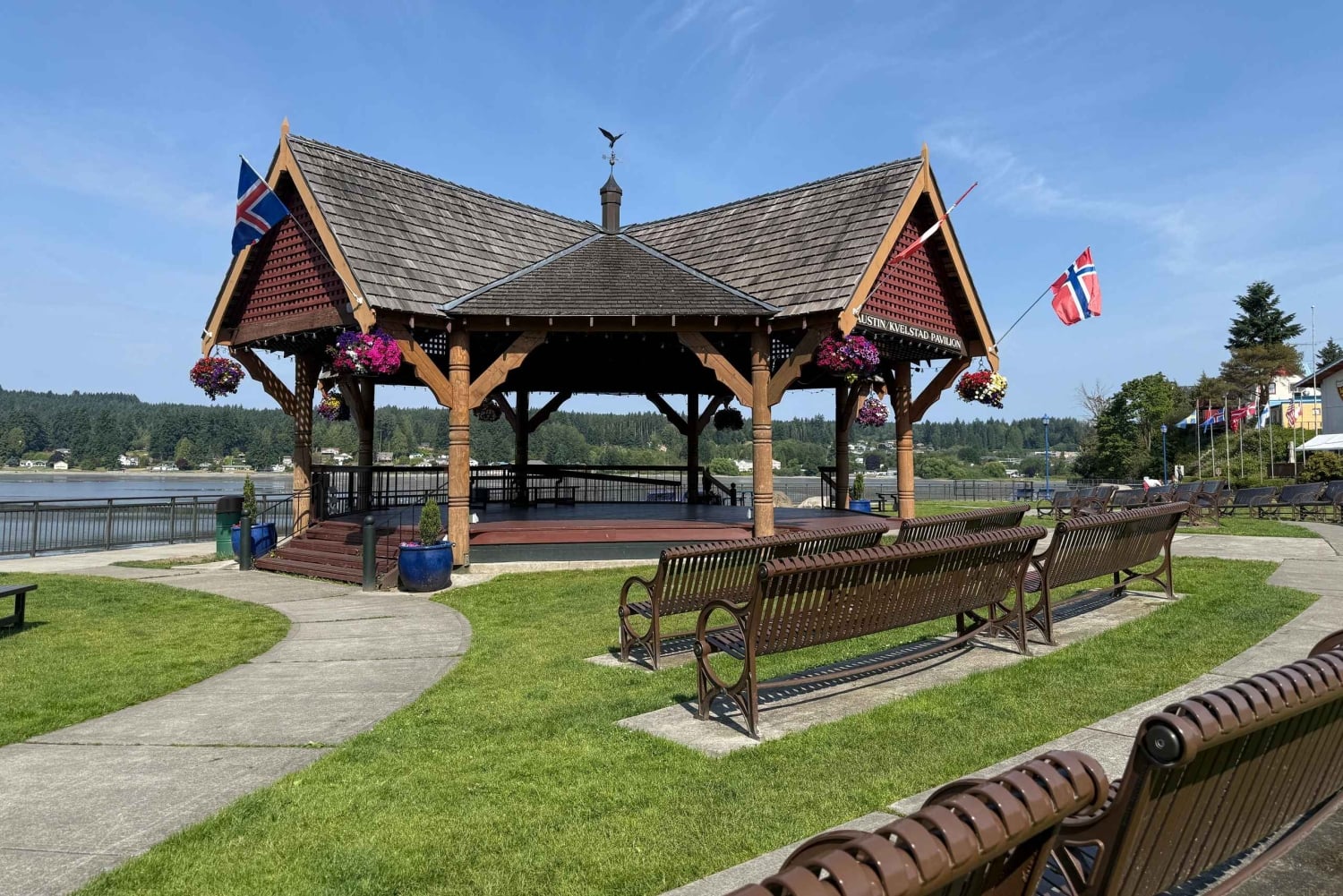 Poulsbo: Omvisning til fots i Lille Norge