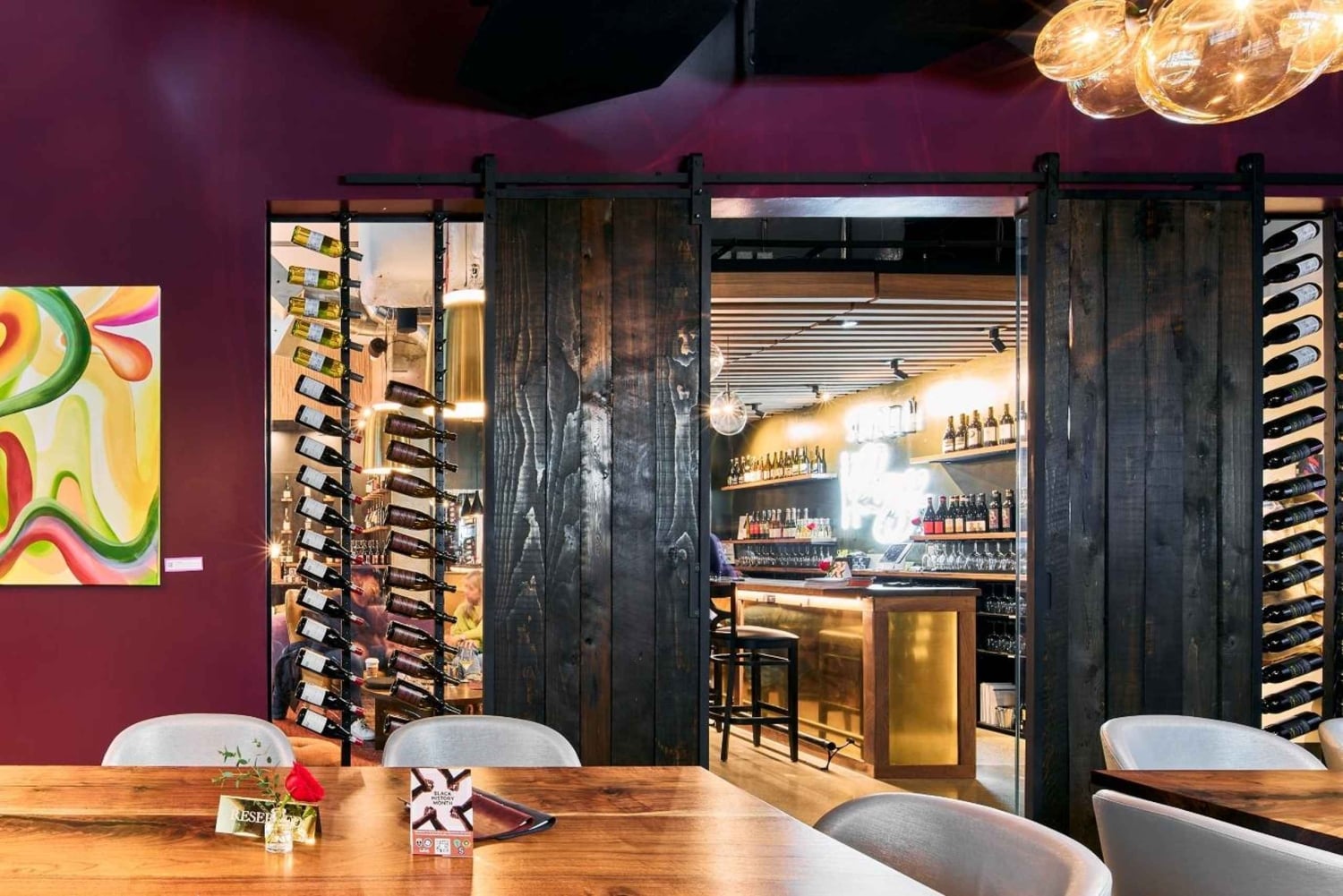 シアトル：多様なワインテイスティング体験と軽食