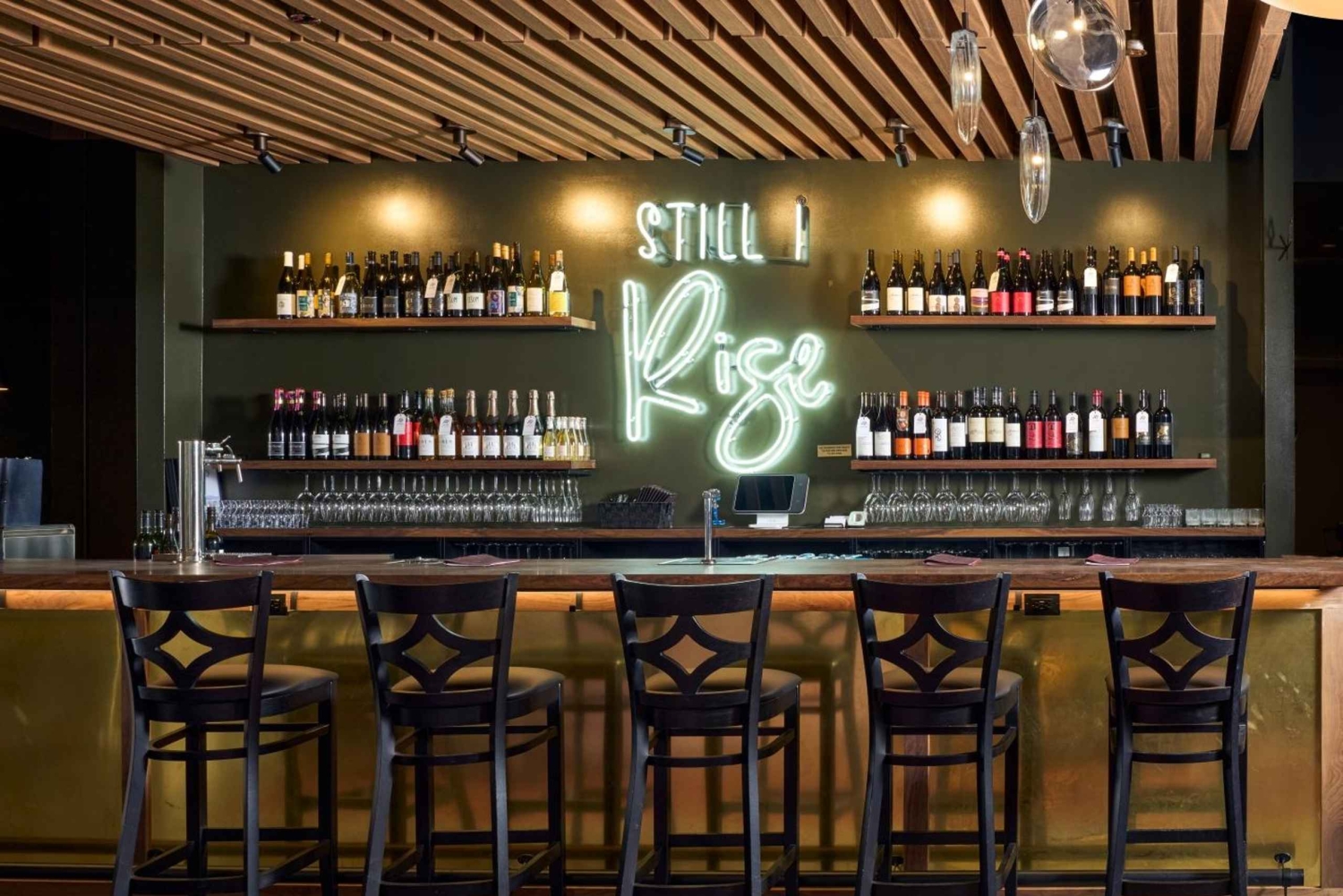 シアトル：多様なワインテイスティング体験と軽食