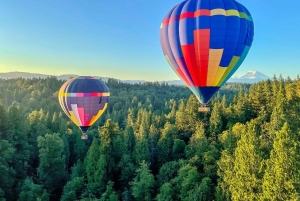 Seattle: lot balonem na ogrzane powietrze o zachodzie słońca na Mount Rainier