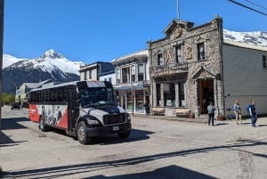 Skagway: Yukon, White Pass e Husky Sled Camp Combo Tour