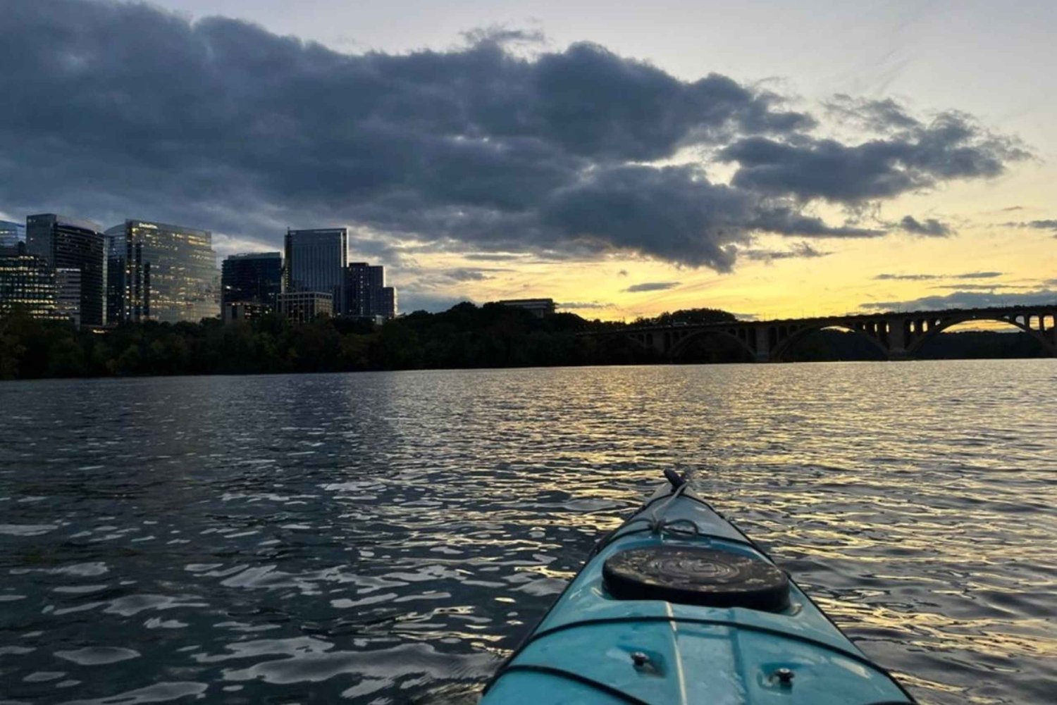 Washington DC: Guided Sunset Kayak Tour From Key Bridge
