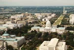 Washington, DC: Monuments Guided Tour with Transportation
